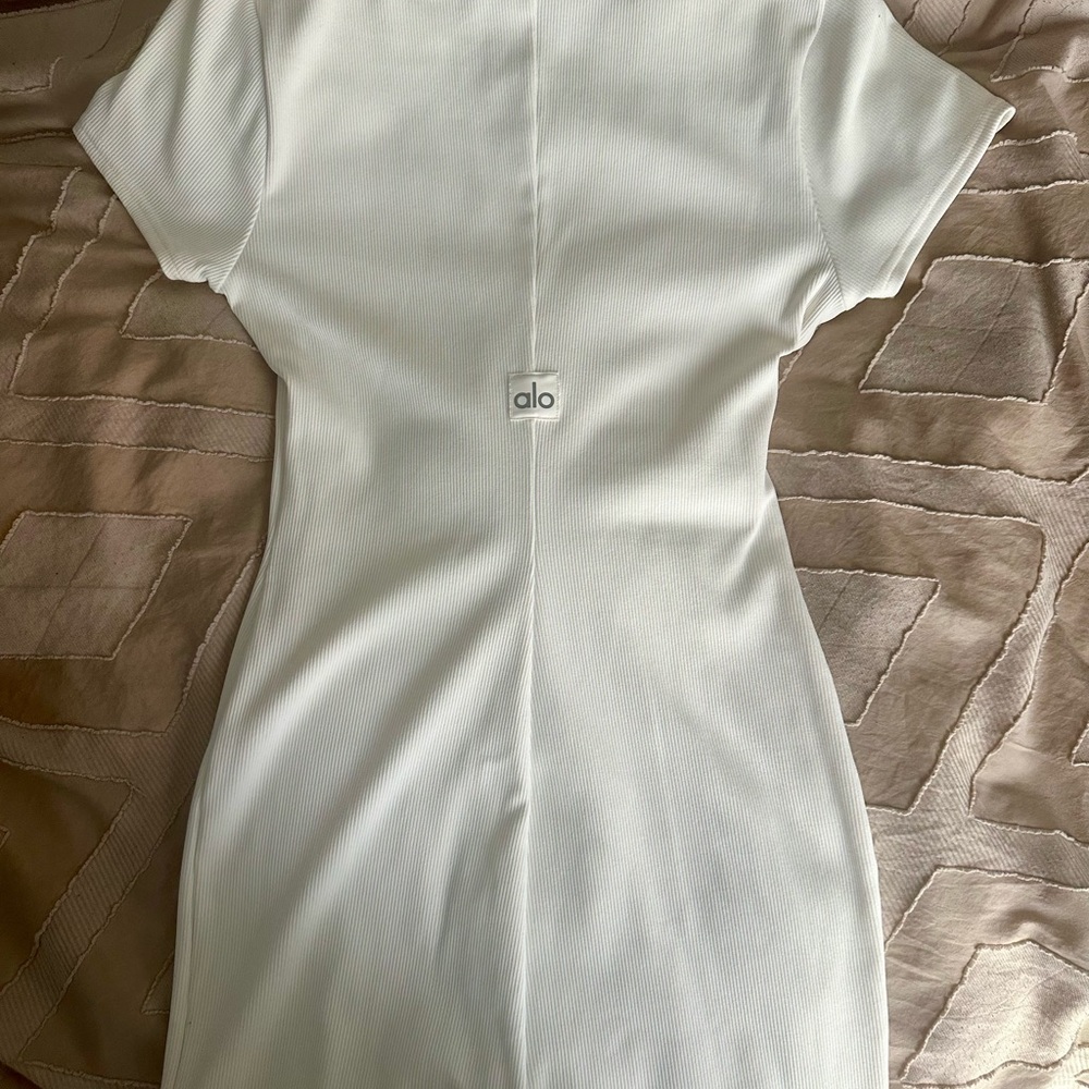 ALO Yoga Ivory Ribbed Short Sleeve Dress - Picture 4 of 6